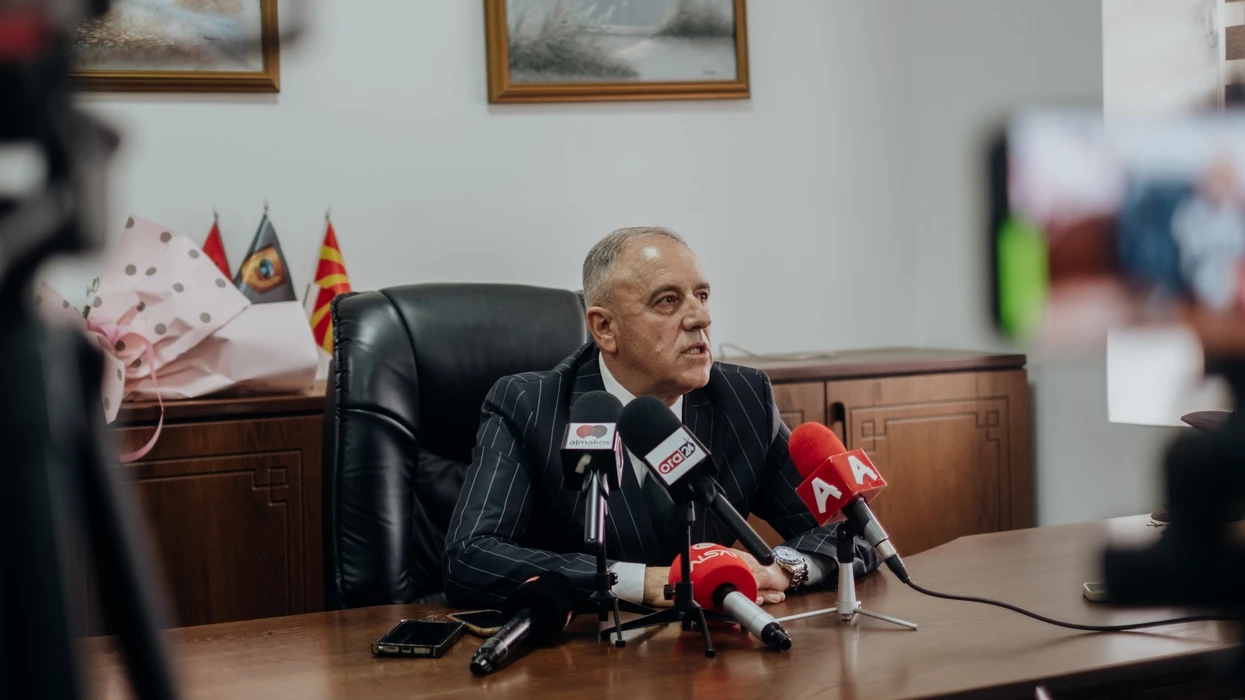 Kallëzim penal ndaj Mendi Qyrës, ka emëruar drejtor pa arsim të përshtatshëm